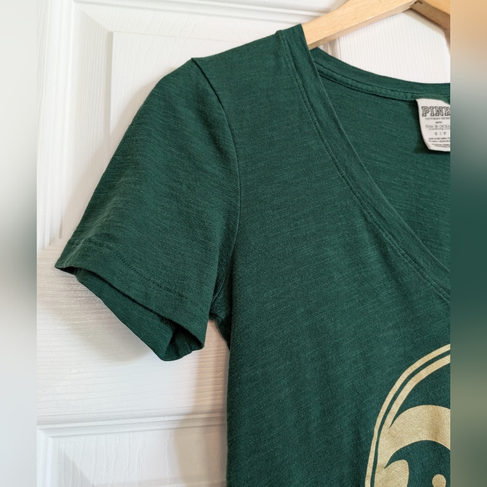 Colorado State University CSU Rams Women's  V-neck Shirt Small - Picture 5 of 5